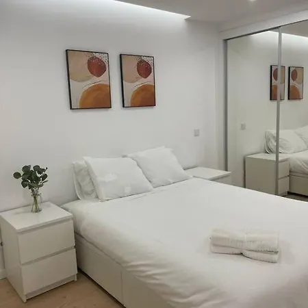 Lovely 2 Bedroom Apartment In South Lisbon Barreiro  Exterior photo