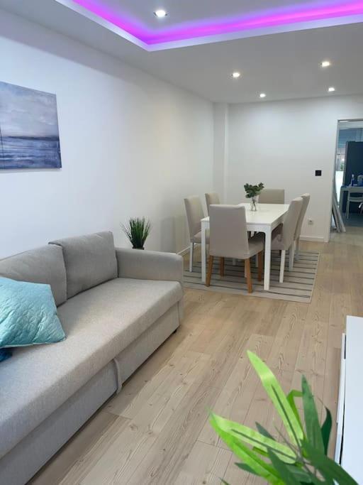 Apartment Lovely 2 Bedroom In South Lisbon Barreiro (Setubal)